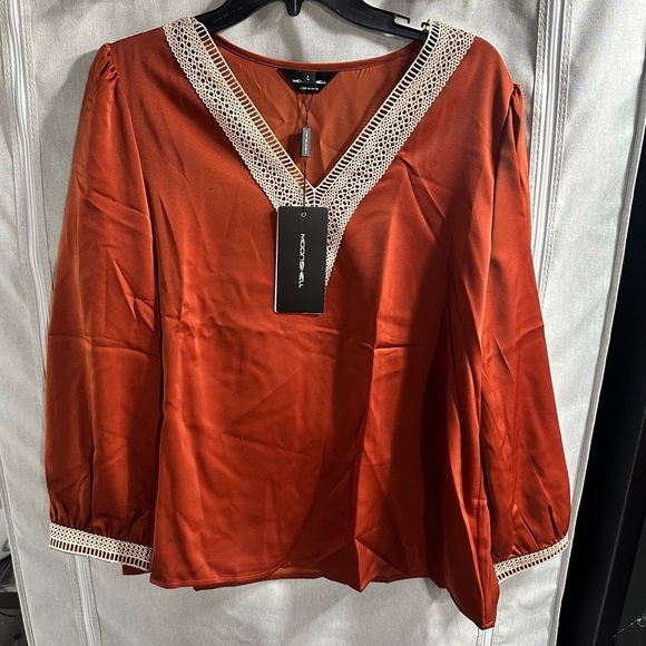 Women’s Solid Lace Long Sleeve Loose V Neck Smocked Puff Blouse Size Large - Picture 1 of 7